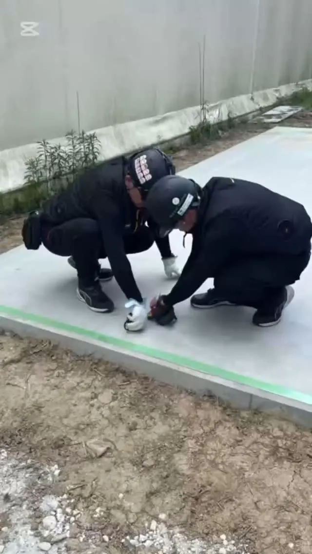 テント外に置くクーリングタワーの