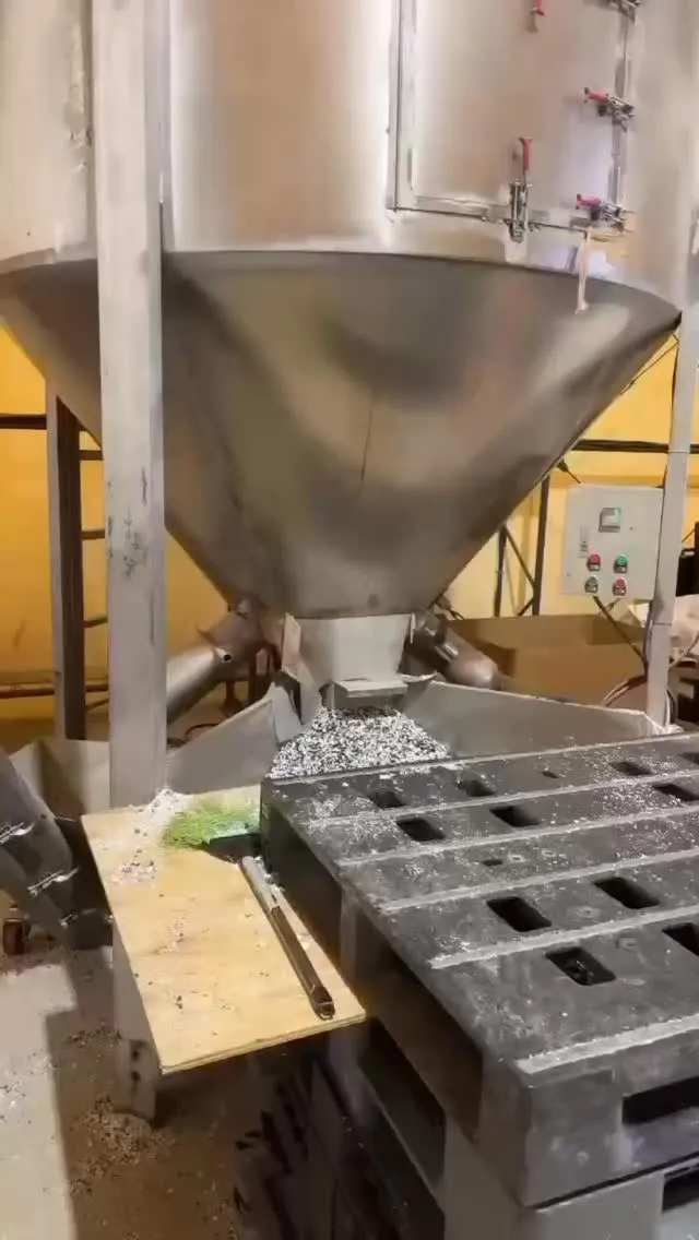 粉砕しながらペレット製造♻︎ 